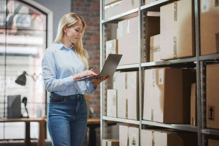 Mejorar la experiencia del cliente con una logística de entregas eficiente y un planificador de rutas inteligente