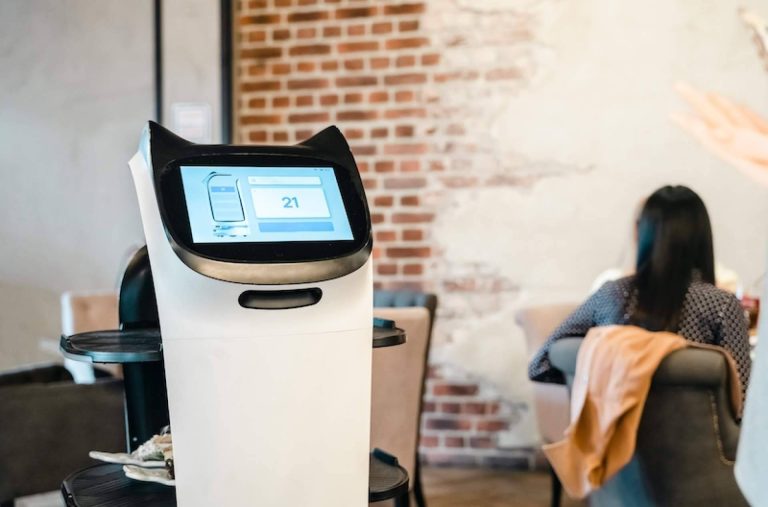El sector de la restauración y hostelería junto con la inteligencia artificial