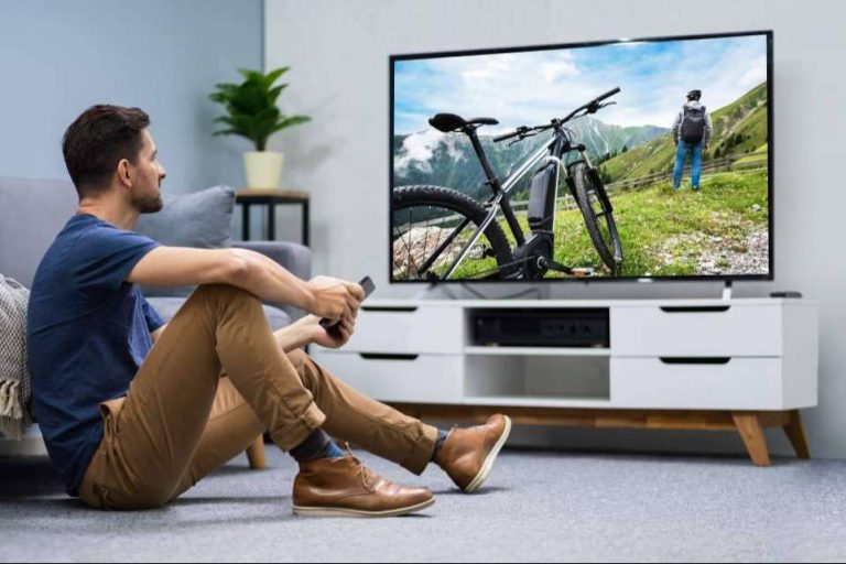 ¿Dónde encontrar pantallas XL de grandes pulgadas? TCL