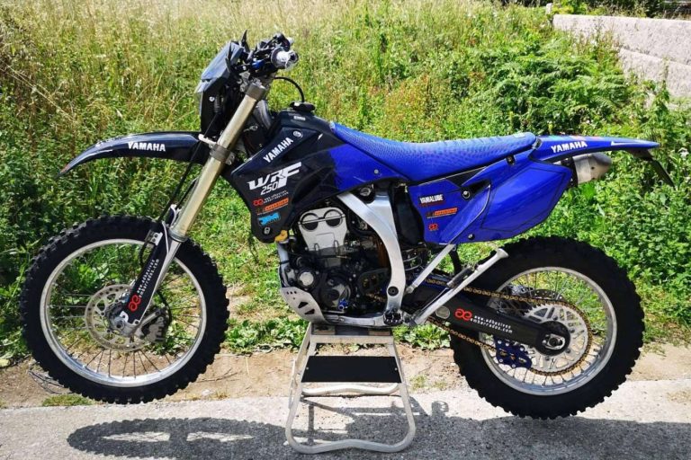 Funda de asiento de motocross, catálogo disponible en ADHESIVOSEMBARRADOS