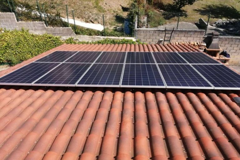 Biocay Energy habla de la importancia de instalar paneles solares en una industria o vivienda