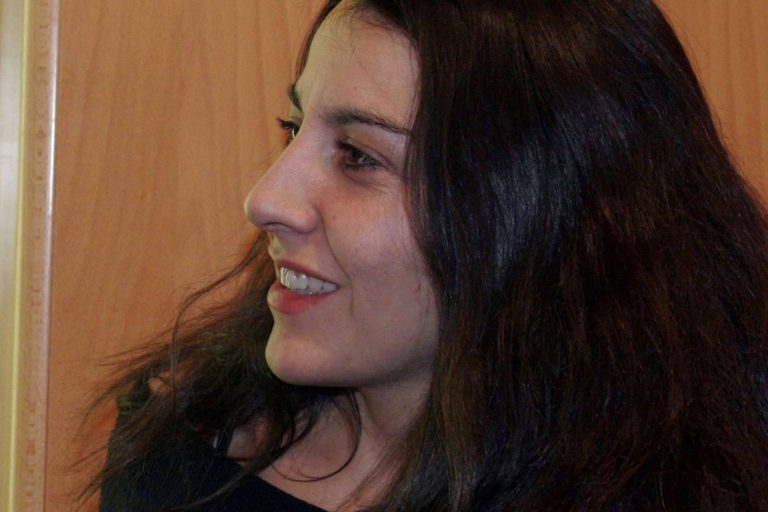 La editora de Cuadernos del Laberinto, Alicia Arés, contesta a esta entrevista