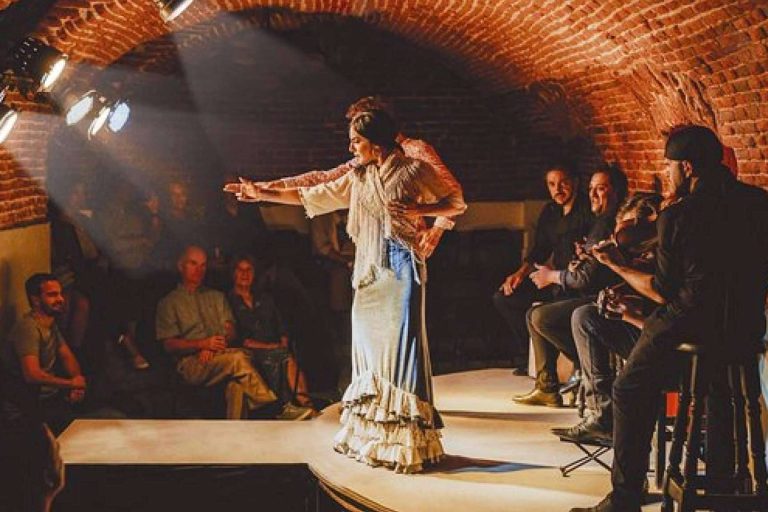 El Teatro Tablao Flamenco Torero de Madrid se encarga de organizar los Martes Culturales