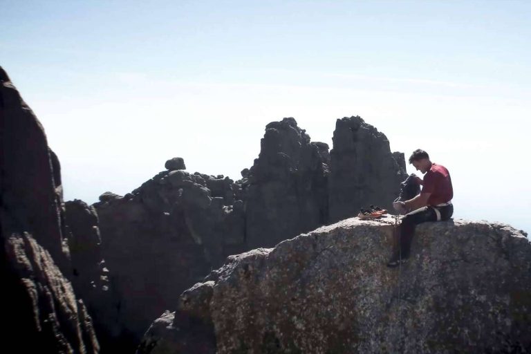 ¿Dónde se pueden encontrar documentales de escalada?, en Ruteon