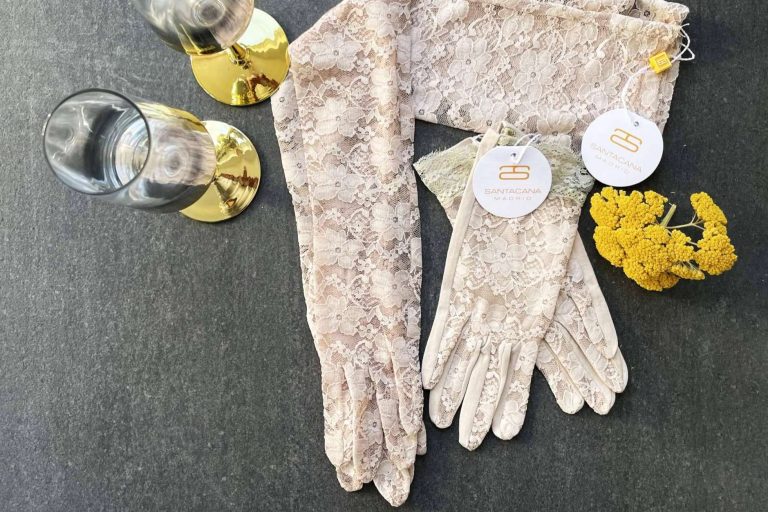 Guantes largos en looks cotidianos, una tendencia a la que apuntarse este invierno