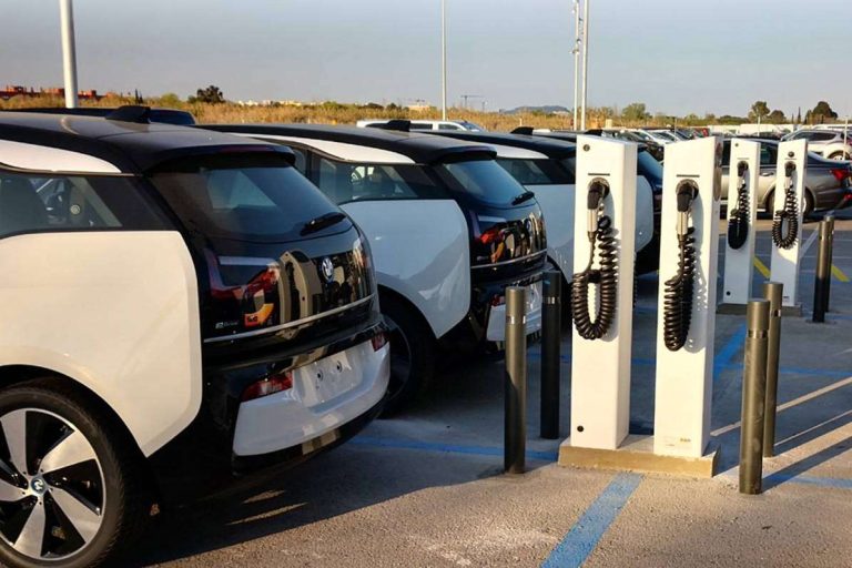 La gestión de puntos de recarga con EVcharge y Sixt Rent a Car