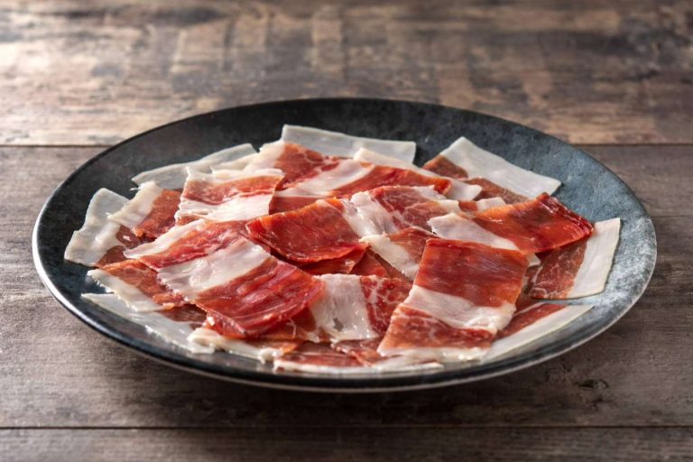 Ofertas premium y productos de vanguardia en la tradicional tienda online La Tienda en Casa, una selección de jamones para disfrutar estas Navidades