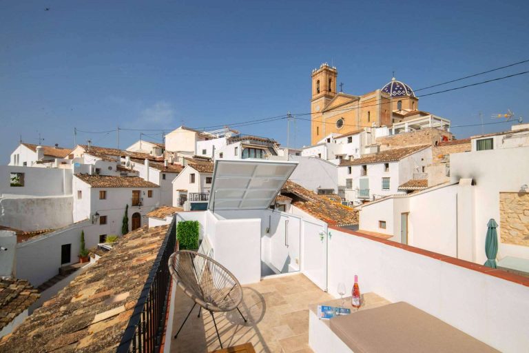 Amplia oferta de apartamentos vacacionales en Altea, en la plataforma Redi Altea