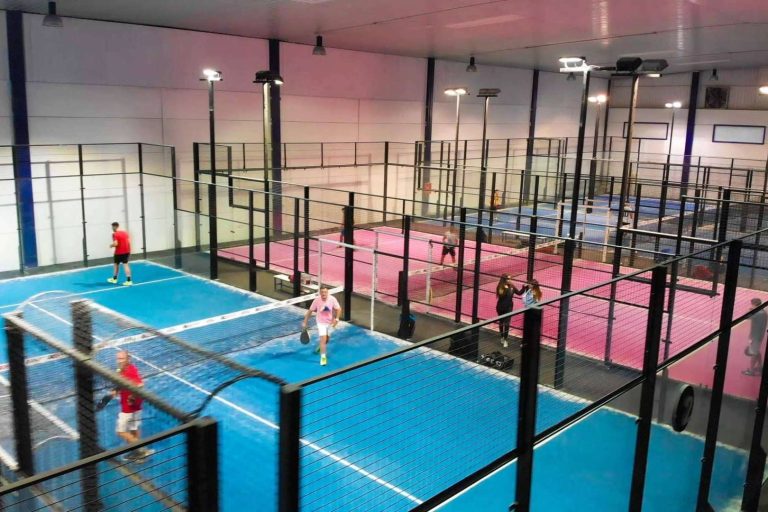 El club Pádel Indoor Seseña ha apostado por cambiar la iluminación LED interior por focos de Óptima LED