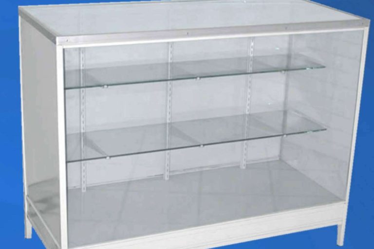 Brizuela cuenta con un equipo profesional de fabricación de exhibidores industriales