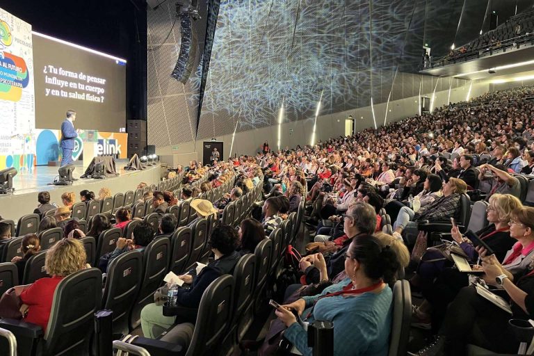 La participación del psicólogo Fernando Pena tuvo un éxito rotundo en el Congreso Mundial de Psicología en México