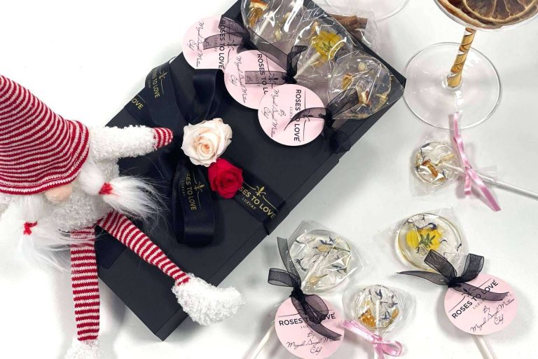 Pequeños placeres con Roses to Love, piruletas de flores comestibles