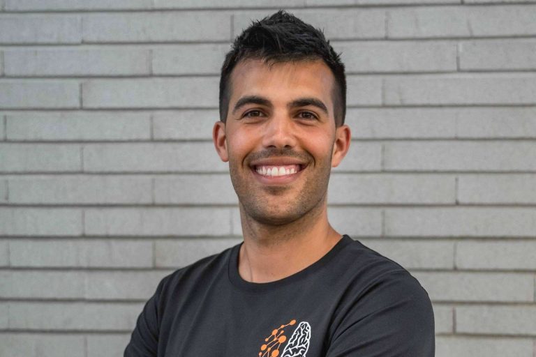 Joan López y HIS brindan consejos para estudiar más rápido