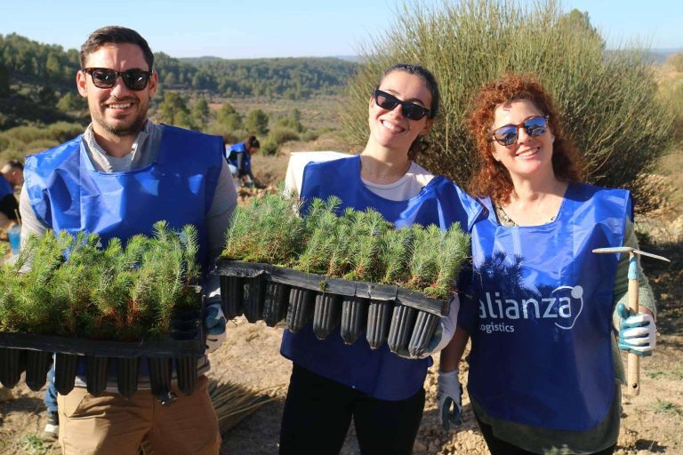 Por segundo año consecutivo, Alianza Logistics compensa su huella de carbono plantando un bosque