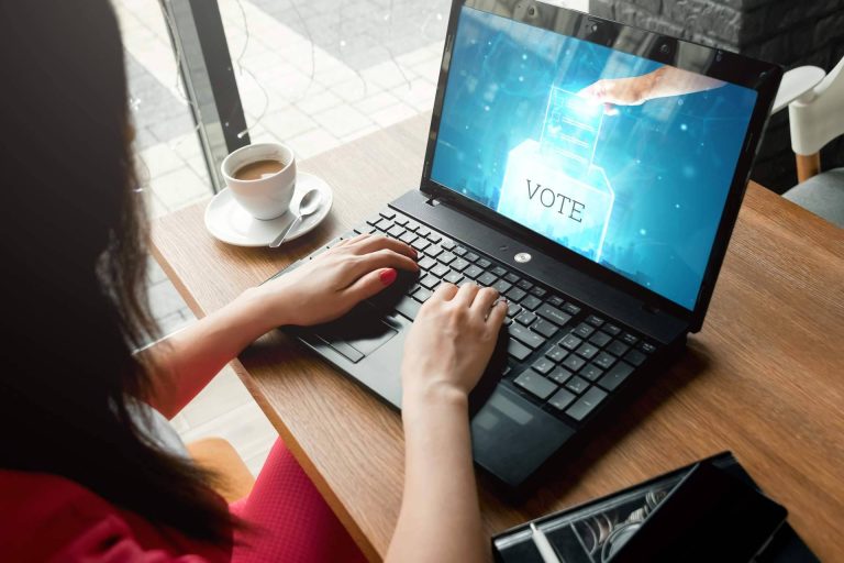 Votación online a través de internet, con Custom Vote