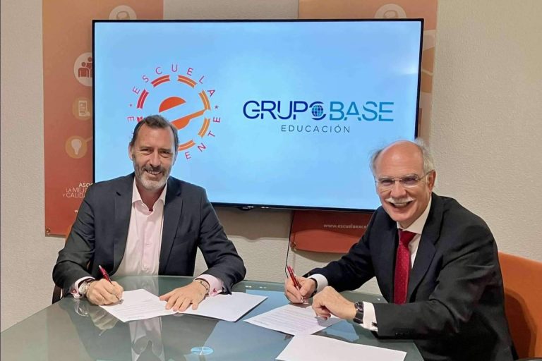 Escuela Excelente y Grupo Base Educación firman un acuerdo para el desarrollo de un programa de formación dirigido a más de 3000 docentes