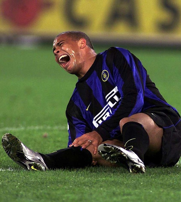 Cuando el dolor se convierte en el silbido final: las lesiones que retiraron a futbolistas 6 lesion de ronaldo nazario