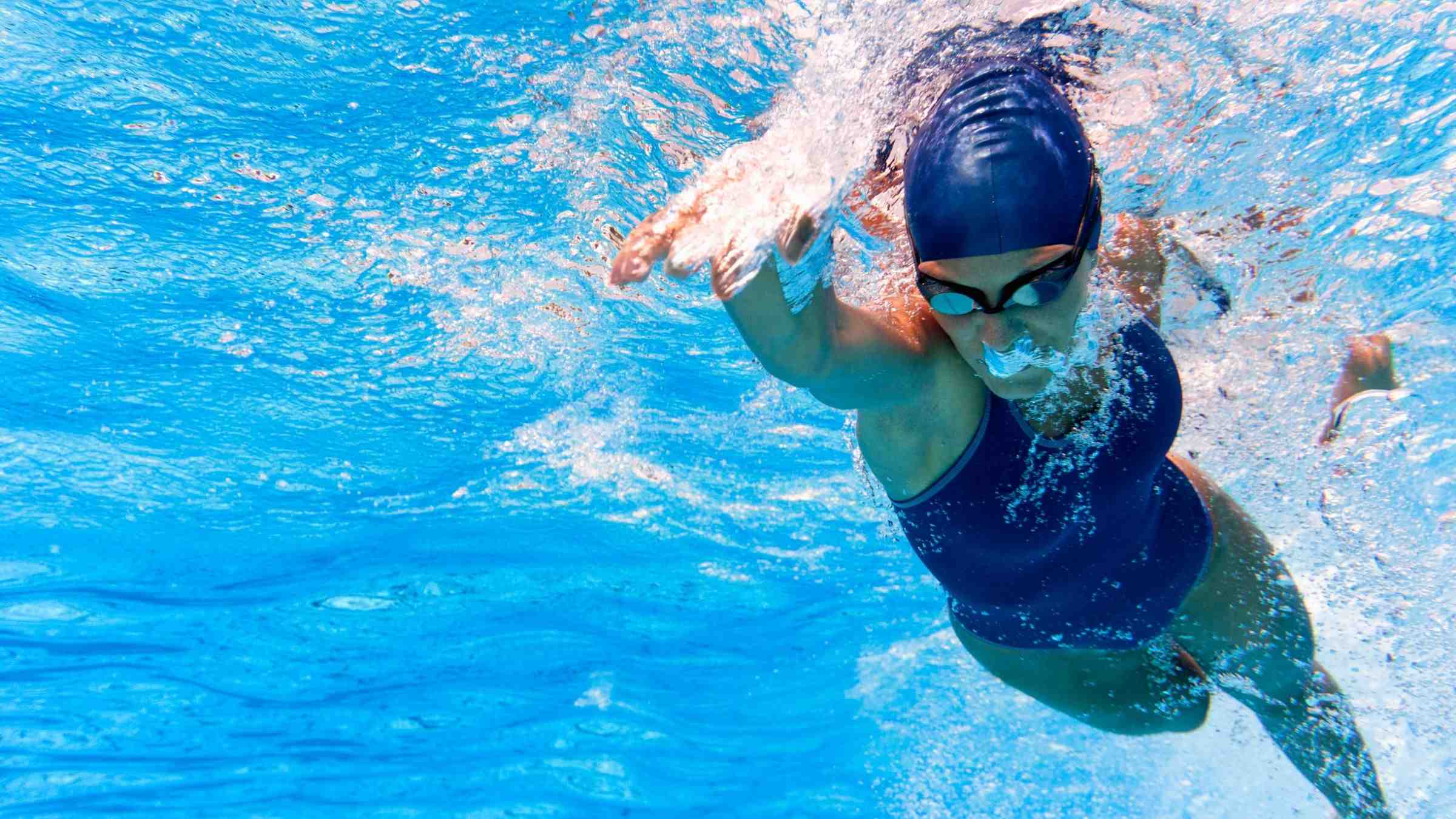 Natación: sumérgete en el ejercicio que rejuvenece cuerpo y alma 2 ¿Cómo empezar a nadar como principiante?