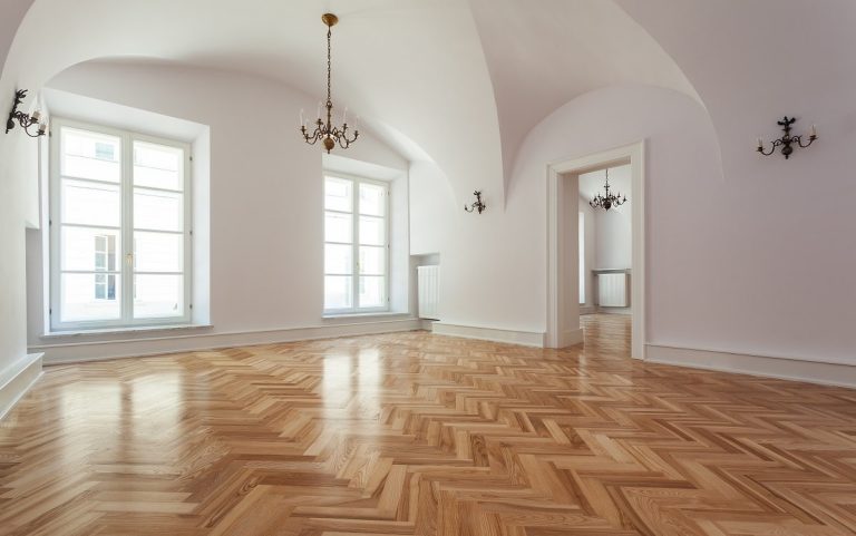 Acuchillar parquet en Madrid: renueva tus suelos de madera