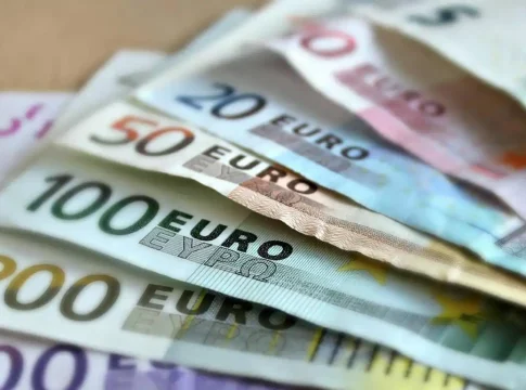 La cesta de la compra se encarece por la Navidad y la subida de precios La cesta de la compra se encarece por la Navidad y la subida de precios