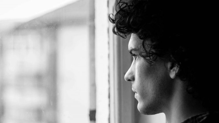 El síndrome del ciempiés, ¿lo sufres? Te contamos de qué se trata