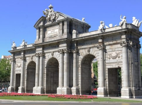 Puerta de Alcalá fecha apertura restauración coste