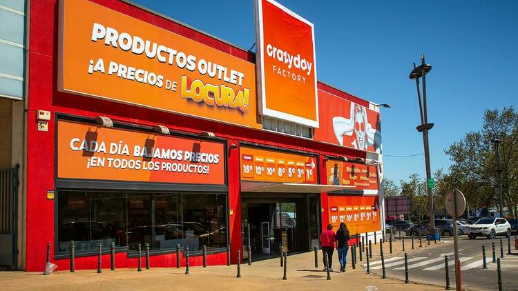 Aquí te contamos dónde abrirán los nuevos outlets de Amazon en Madrid con precios casi de regalo