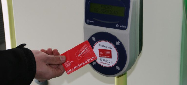 El descuento del bono de transporte en Madrid en vilo a espera de Pedro Sánchez