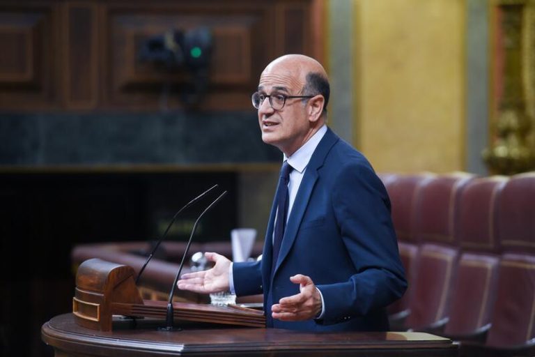 UPN solicita la comparecencia de la ministra de Educación tras los 