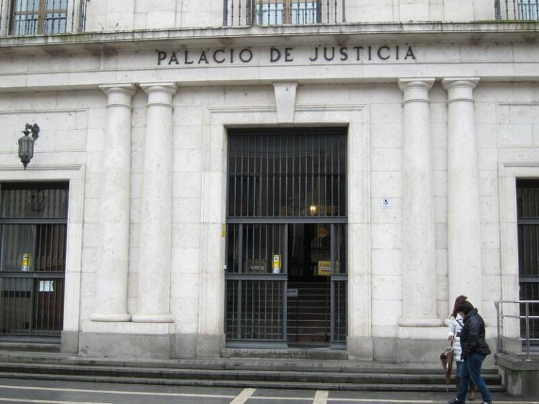 Condenado a 3,5 de cárcel en Valladolid por agresión sexual y abusos sobre dos vecinas de su edificio