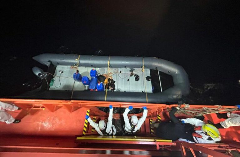 Llegan 169 migrantes a bordo de dos pateras a la isla de Tenerife