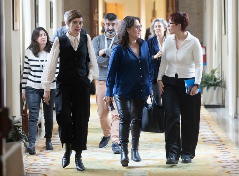 Sumar descarta de momento actuar contra los diputados de Podemos por transfuguismo y se centrará en el Gobierno