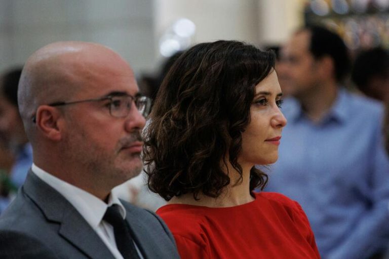 El Gobierno estudia el cambio en las leyes LGTBI de Madrid 