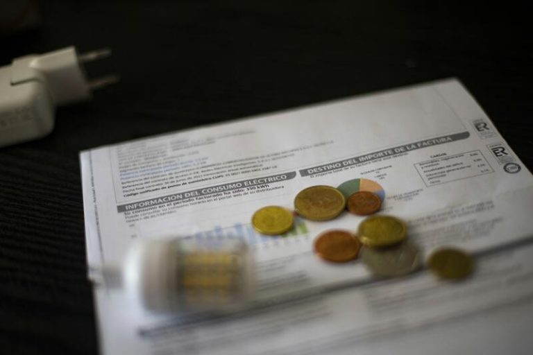 El precio de la luz sube un 5,4% este viernes, hasta los 103,5 euros/MWh