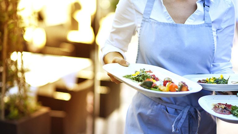 La hostelería hace su agosto en Navidad, pero no llega a máximos