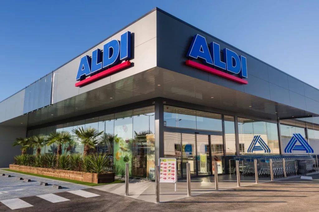 Supermercados en alerta: Descubre los horarios de Mercadona, Carrefour, Lidl y Alcampo para el puente de diciembre 161 Aldi limita mucho su operativa, pero algunos establecimientos sí abrirán