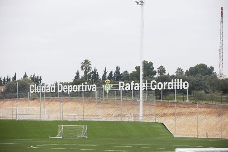 El Real Betis estrena su nueva ciudad deportiva ‘Rafael Gordillo’ y el Málaga CF inaugura la primera fase de la suya