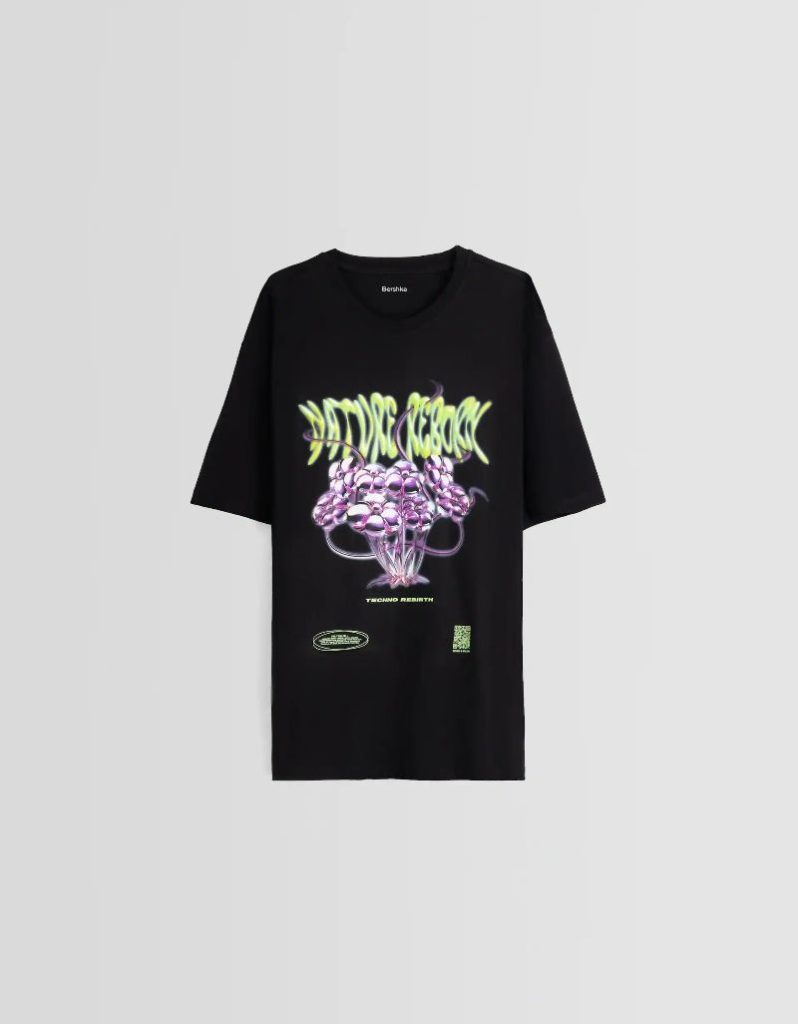 Camiseta Bershka Wearable Art boxy fit print: universo psicodélico, también a 17,99 euros