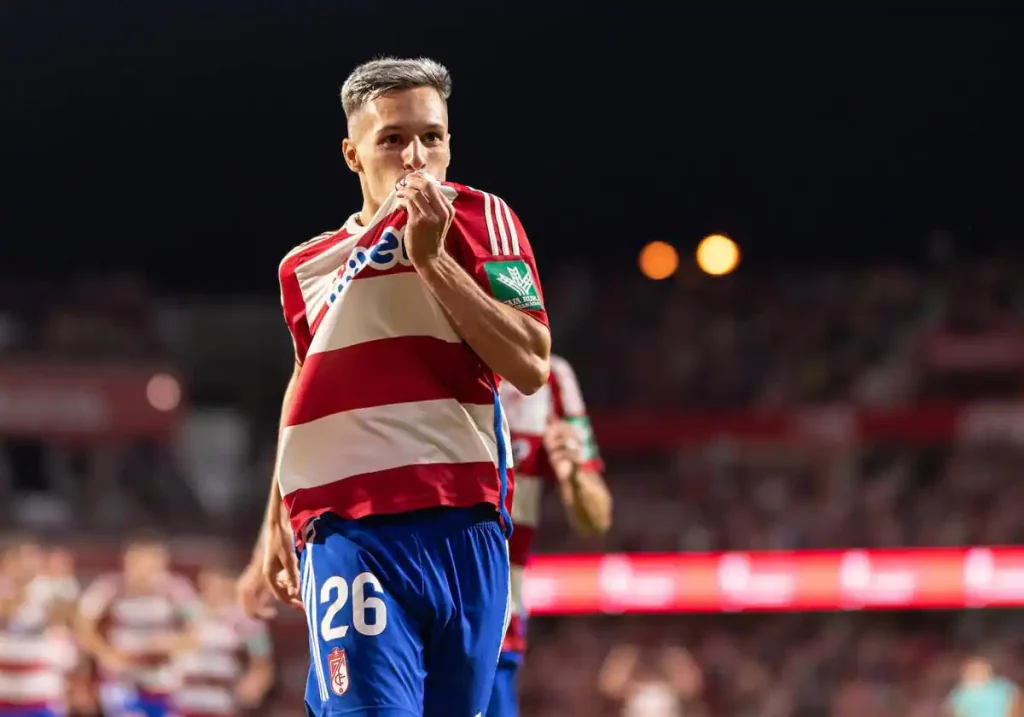 Bryan Zaragoza tenía a otros clubes encima