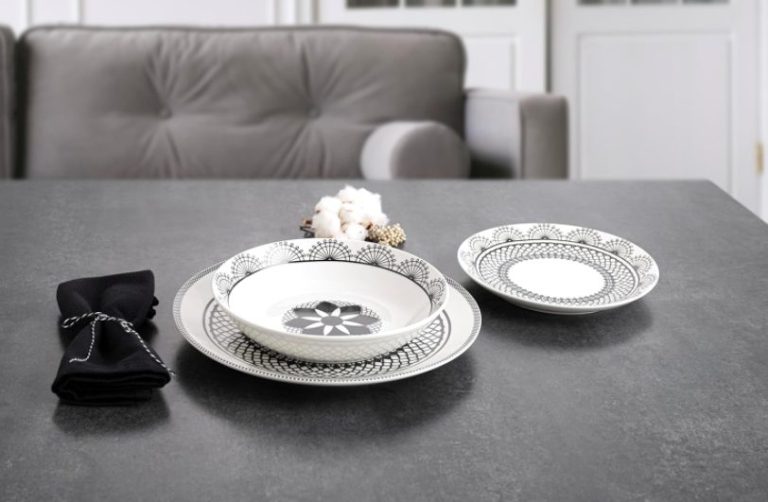 Carrefour y Amazon ponen la mesa esta Navidad con vajillas de lujo al mejor precio