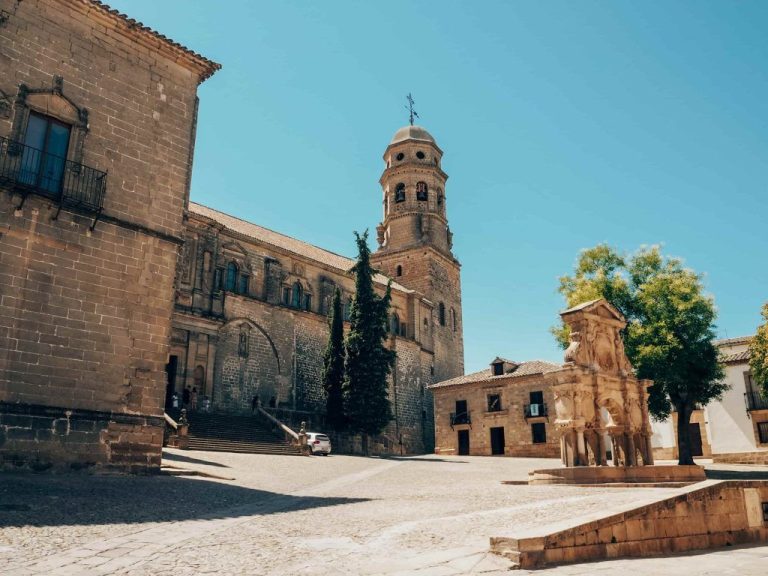 Descubre el encantador pueblito andaluz que National Geographic recomienda para tu escapada del puente de diciembre
