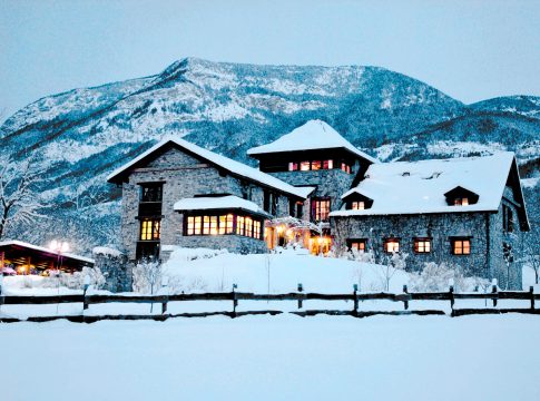 España pueblos bonitos en donde siempre nieva en invierno Los lugares más invernales del mundo: rincones mágicos que no puedes perderte