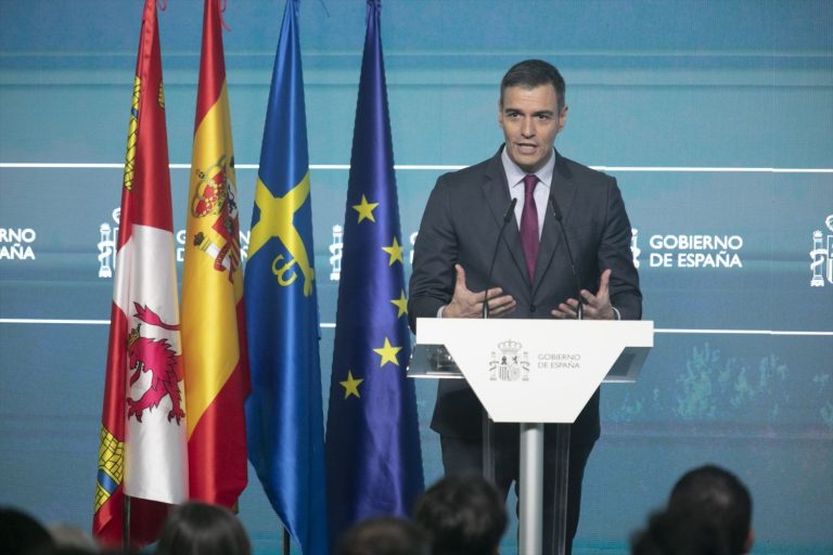Sánchez justifica dar Pamplona a Bildu para generar estabilidad y rechaza críticas: 