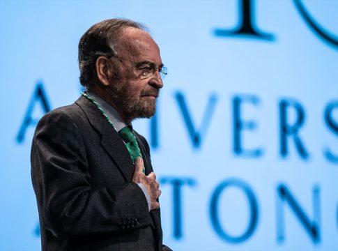 Antonio Burgos, premio a la Trayectoria Profesional en la 38ª edición de los Andalucía de Periodismo. Antonio Burgos, premio a la Trayectoria Profesional en la 38ª edición de los Andalucía de Periodismo.