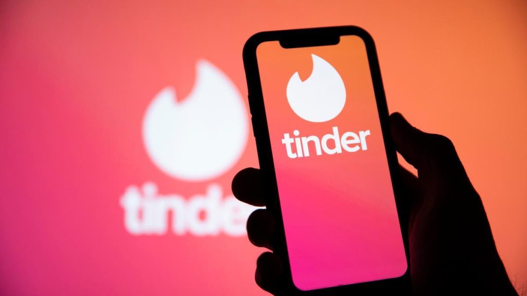 Hay gente ligando en Tinder gracias a una serie de televisión española 200 Hay gente ligando en Tinder gracias a una serie de televisión española