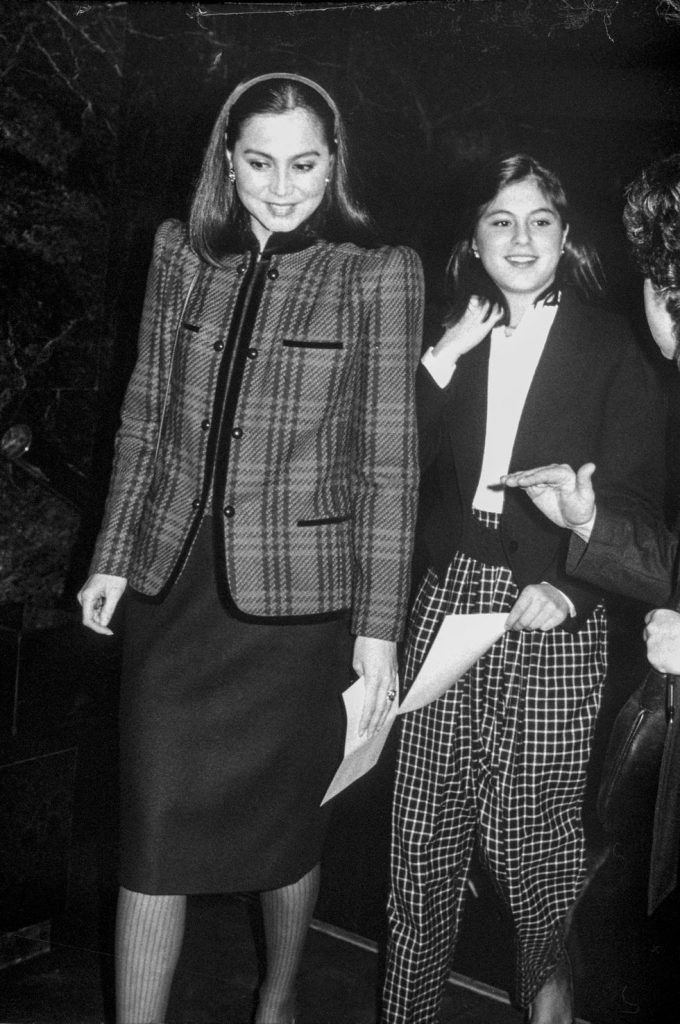 Las medias de cashmere que Calzedonia ha copiado del estilo de Isabel Preysler