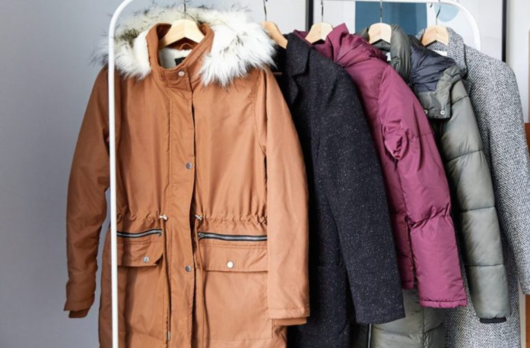 Lo has estado haciendo mal: este truco japonés te ayudará a ahorrar espacio guardando los abrigos en invierno
