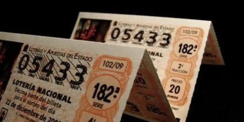 Lo que debes hacer para cobrar un premio compartido de la Lotería de Navidad 2023