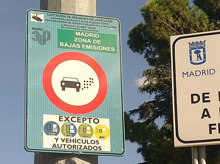 Así se clasifican los vehículos según su etiqueta ambiental