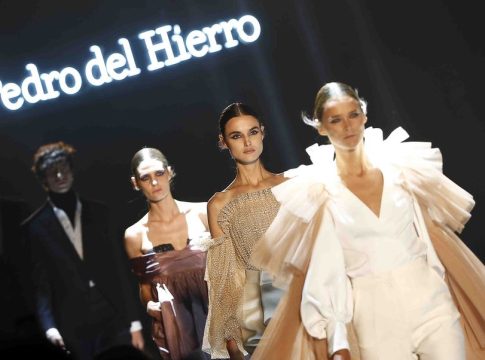 Navidad llena de estilo descuentos exclusivos en moda para mujeres en Pedro Del Hierro 1 Navidad llena de estilo: descuentos exclusivos en moda para mujeres en Pedro Del Hierro
